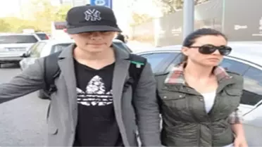 Yalnız Dışarı Çıkmıyor