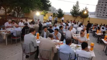 Fatih Talebe Yurdu İftar Yemeği Düzenledi