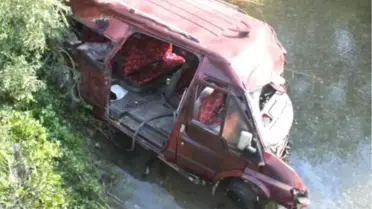 Yolcu Minibüsü Kelkit Çayına Uçtu: 1 Ölü, 14 Yaralı