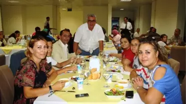 Ayvalıklı Ak Kadınlardan Engellilere Ak İftar