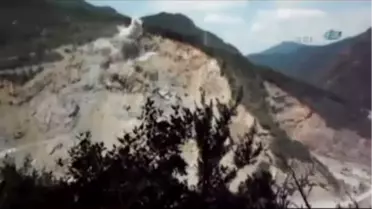 Taş Ocağında Korkutan Patlama Kamerada