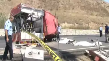 Ankara'da İtfaiye Aracı Devrildi, 2 Ölü, 1 Yaralı
