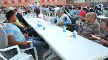 Manisa Valisi Savaş Engelliler ile İftarda Buluştu