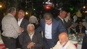 Hüseyin Akay Çiftçilerle İftarda Bir Araya Geldi