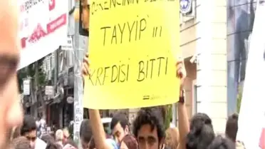 Kredi Protestocusu Öğrencilerin Eylemi