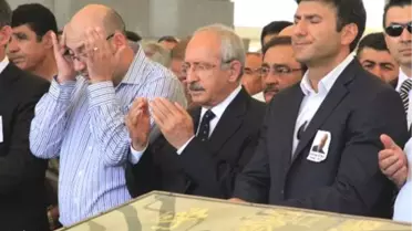 Kılıçdaroğlu Eski Pm Üyesi Özsoy'un Cenaze Törenine Katıldı