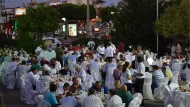 Kadir Gecesi'nde 'Dinler Kardeşliği İftar Yemeği' Düzenlendi