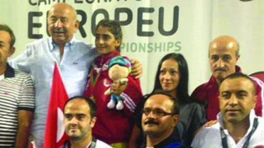 Gaziosmanpaşalı Sporcular Şampiyonluklara Doymuyor