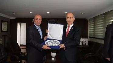 Bursa Valisi Harput'tan Emniyet Müdürü Kahya'ya Veda Ziyareti