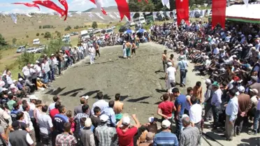 Kum Üzerinde Karakucak Güreşleri Yapıldı