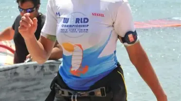 Çağla Kubat, Öğrencisiyle Birlikte Kupa Kaldırdı