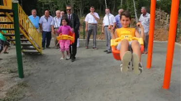 Atakum'un Bütün Köylerine Çocuk Parkı Yapıldı