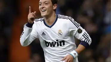 M. United'dan Mesut Özil'e 50 Milyon Euro'luk Teklif