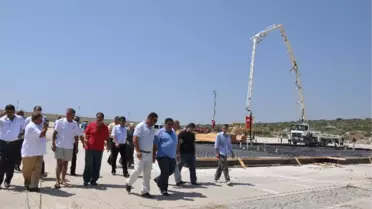 Kumkuyu Yat Limanının Üst Yapı İnşaat Temeli Törenle Atıldı