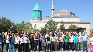 Yabancı Tıp Öğrencileri Mevlana Müzesi'ni Ziyaret Etti