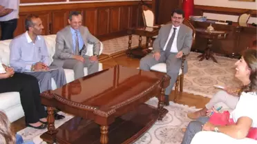 Ekonomi Yazarlarından Vali Vasip Şahin'e Ziyaret