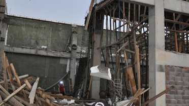 İnşaatta Kalıplar Betonla Birlikte Çöktü: 4 Yaralı