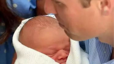 Kraliyet Bebeği George'un Yeni Fotoğrafları Yayınlandı