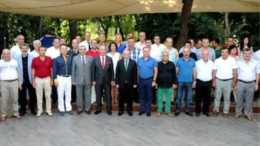 Valı Öztürk Sanayici ve İş Adamları ile Bir Araya Geldi