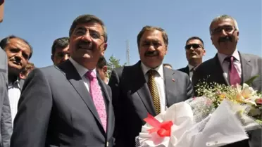 Bakan Eroğlu'ndan Başkan Akdoğan'ın Projelerine Destek
