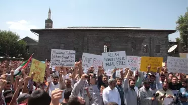 Cuma Namazı Sonrası Suriye ve Mısır'daki Olaylar Protesto Edildi