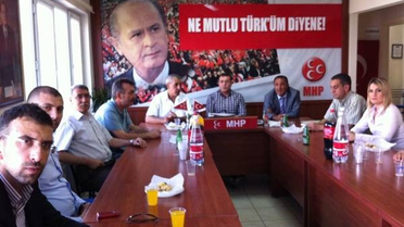 Taş Medreseliler MHP Eskişehir İl Başkanlığı'nı Ziyaret Etti