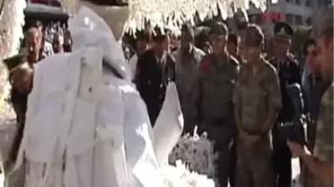 Askeri Bandonun Çaldığı Marşlar, Nineyi Coşturdu