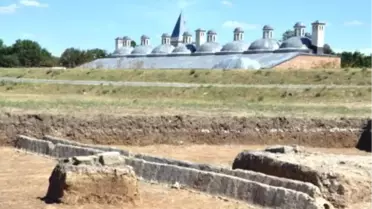 Edirne Sarayı'nın Alay Meydanı Gün Yüzüne Çıkarılıyor
