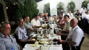 Salihli Ticaret Borsası'ndan Emekliye Ayrılan Personeline Jest