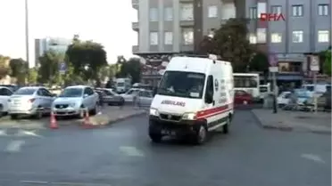 Kendisini Polis Şikayet Eden Komşusunu Bıçakladı