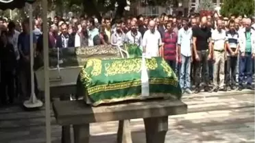 Sırbıstanda Ölen Trafikzede İki Kardeş Kayseri'de Toprağa Verildi