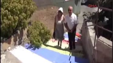 Amasra'da Merdivenleri Gökkuşağı Rengine Boyadılar