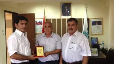 THK'dan Müdür Engindeniz'e Plaket