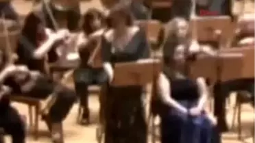 Opera Sanatçısı Sahnede Beyin Kanaması Geçirdi
