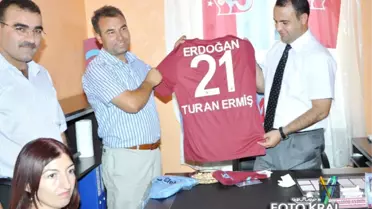 Kaymakam Kızıltepe Trabzon Sporlular Derneğini Ziyaret Etti