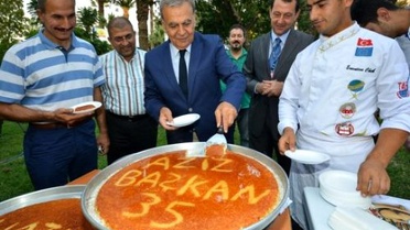 Yöresel Lezzetler'den Başkan'a Özel Künefe