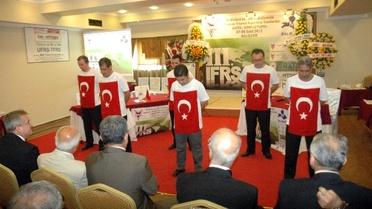 Muhasebeciler Yetki Karmaşasını Tiyatro Oyunu ile Hicvetti