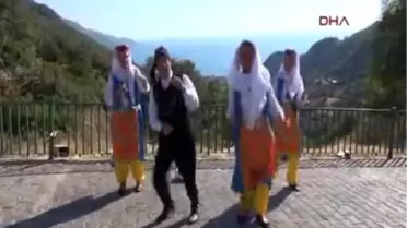 Ölüdenizli Yarenler'den Mangal Başında 'Mangal Style'