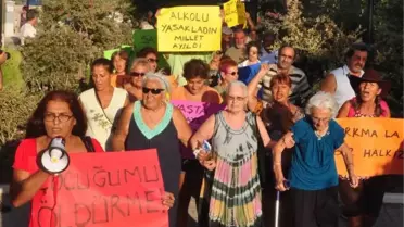 Can Yücel'in Eşi ve Arkadaşları 'Savaşa Hayır' Dedi