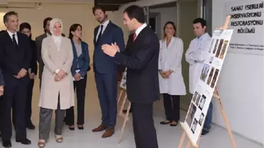 Hayrünnisa Gül Köşkteki Tabloların Restorasyon Çalışmalarını İnceledi