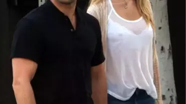 Rosie Huntington Whiteley Çok Mutsuz