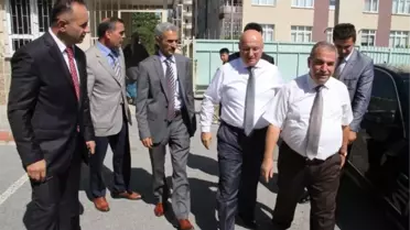 Başkan Demirtaş Okulları Gezdi