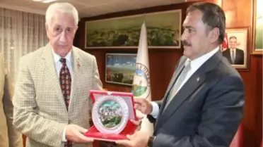 Bakan Eroğlu Muş Belediyesi'ni Ziyaret Etti