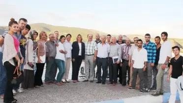 Ak Partili İlknur Denizli Foça'da