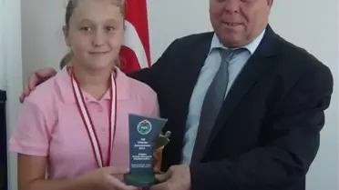Türkiye Golf Şampiyonu Bıyıksız'dan Gençlik Hizmetleri ve Spor İl Müdürü Akın'a Ziyaret