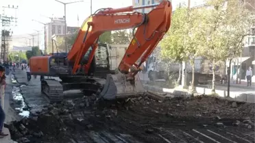 Karayolları 11. Bölge Müdürü Yüksekova'daki Yol Çalışmalarını İnceledi