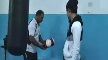 Milli boksör Tatar'ın hedefi yine dünya şampiyonluğu KARS