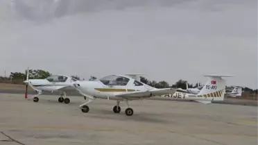 İşadamı Özyeğin'den Pilot Adayı Öğrencilere: Pilotlar, Banka Müdürlerinden Çok Para Kazanıyor