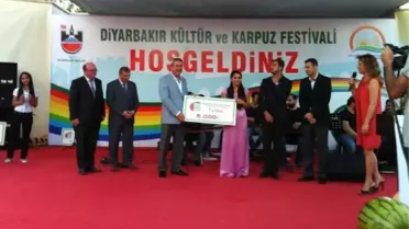 Eruhlu Genç Kız Ses Yarışmasında 1. Oldu