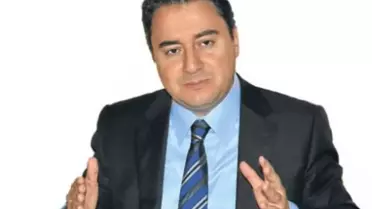 Türkiye-Ab İlişkilerinin 50 Yıllık Öyküsü: 'Uzun İnce Bir Yol' Belgeselinin Galası Yapıldı